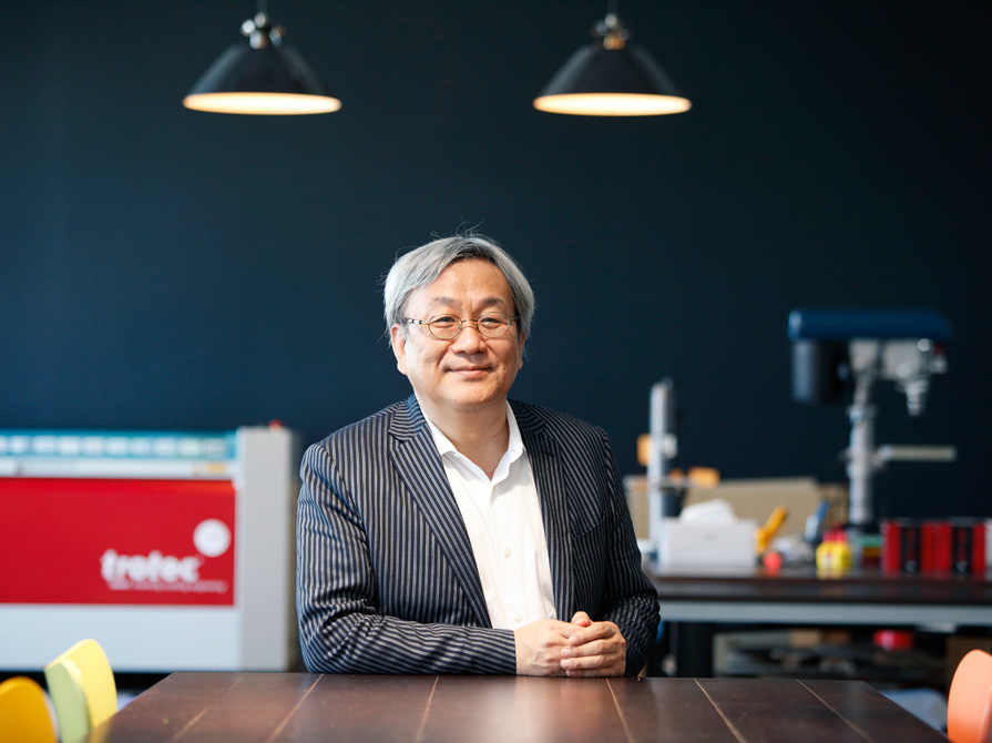 弊社取締役会長 奥出直人 慶應義塾大学 AI・高度プログラミングコンソーシアム 生成AIラボ 特任教授に就任